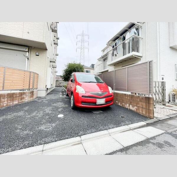 Klause N103号室 駐車場