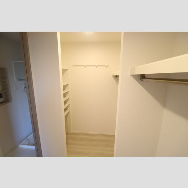 シーダールシア ウォークインクローゼット