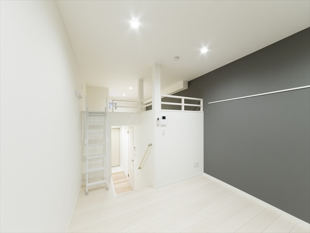 オーリス八千代 ロフト付きデザイナーズ