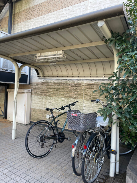 ラウンジ石神井台1階 駐輪場