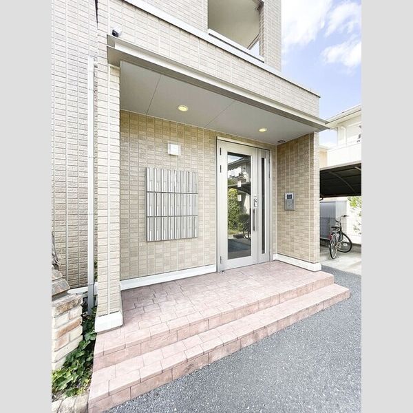 グレイス303号室 エントランス