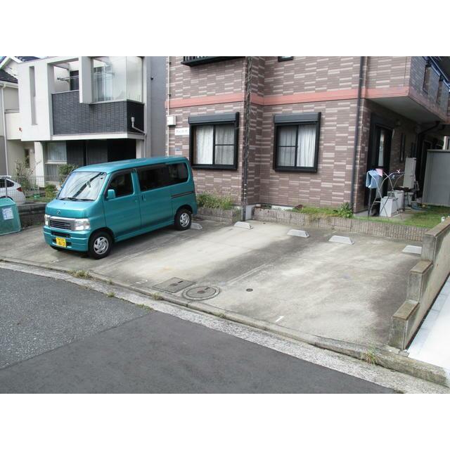 グリーンガーデン 駐車場