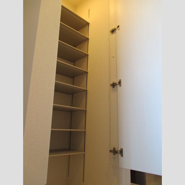 フィオーレ306号室 シューズBOX