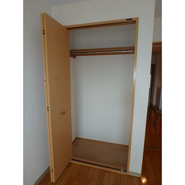 ラベーラ402号室 内観