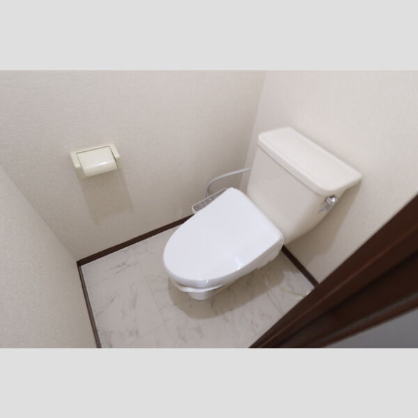 メゾンドゥ・ボヌール105号室 温水洗浄暖房便座