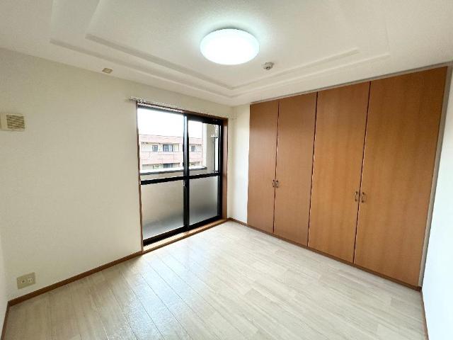 ガーデンヒルズNAKAYAMA弐番館 洋室