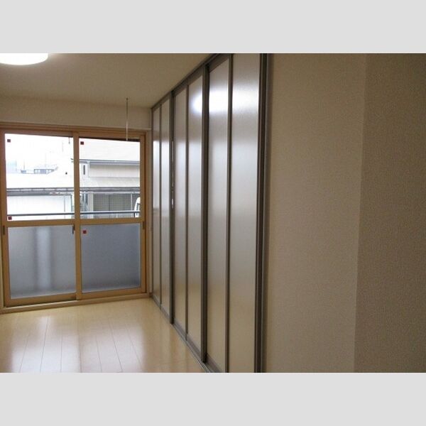 ベネツォーネ　E101号室 ライトスルースクリーン