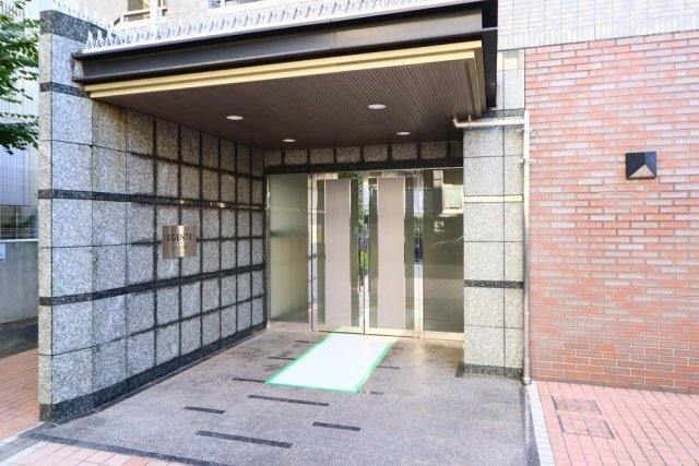 ルジェンテ白金台 エントランス