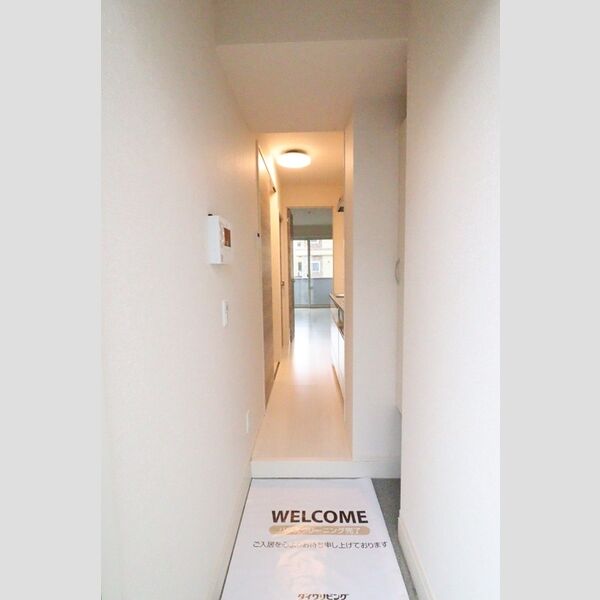 ヴェルサン調布105号室 玄関