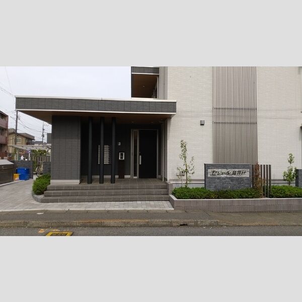 セジュール鳥井戸 エントランス