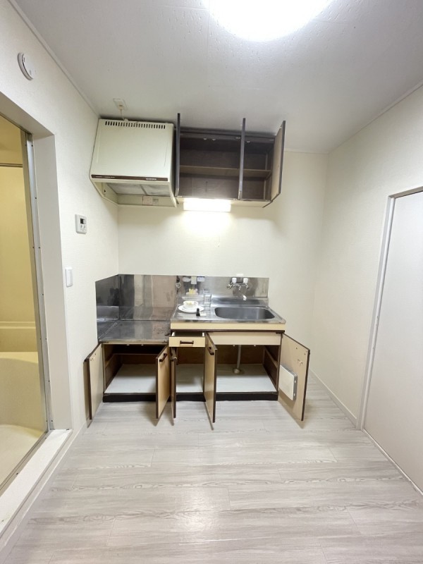 プチシャトー若草1階 部屋その他