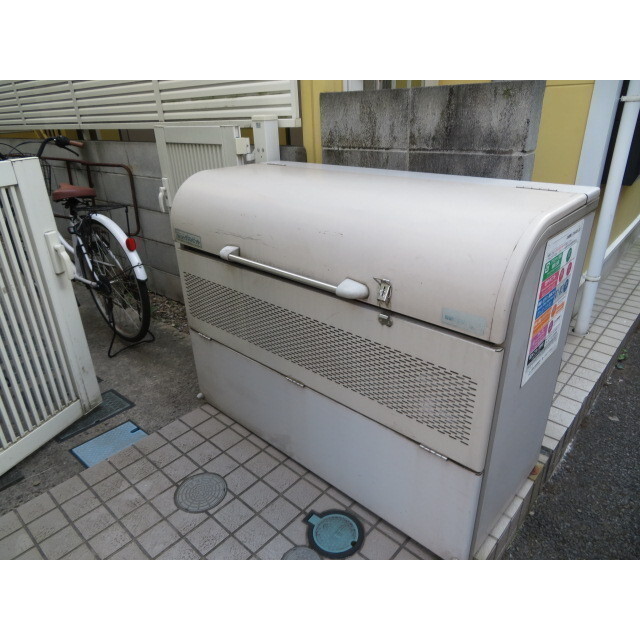 シエスタアイリス1階 ゴミ置き場