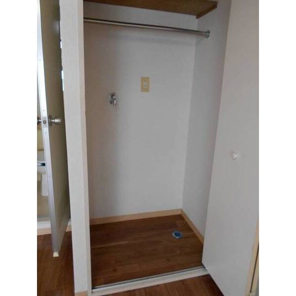 ライオンズマンション新富町第二 収納