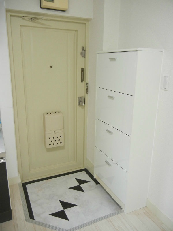 ヴィラシャンテⅢ-A1階 玄関