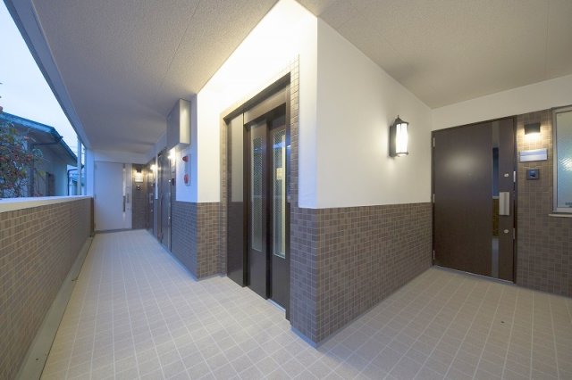 スペリオール白金台地下1階 外観