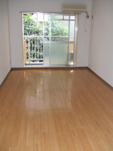 サンライズ東中野 居室1