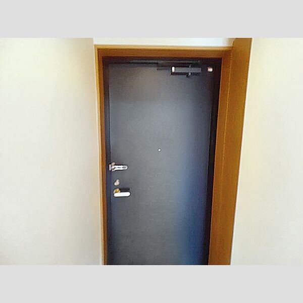 ヴィルポート21203号室 玄関