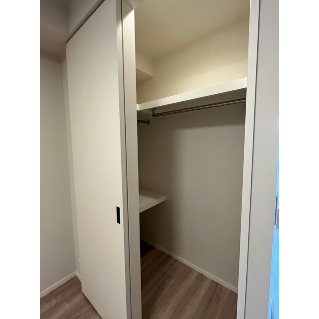 ＨＡＲＵＭＩ　ＦＬＡＧ　ＳＵＮ　ＶＩＬＬＡＧＥ　Ｃ棟1002号室 同建物別部屋の参考画像