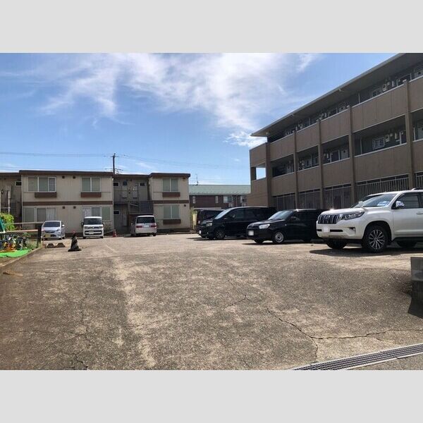 スカイネオコーポDE　D 駐車場