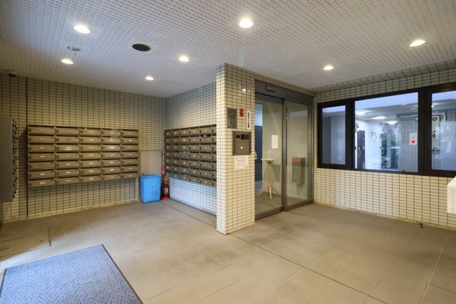 グローリア初穂桜台Ⅱ2階 エントランス