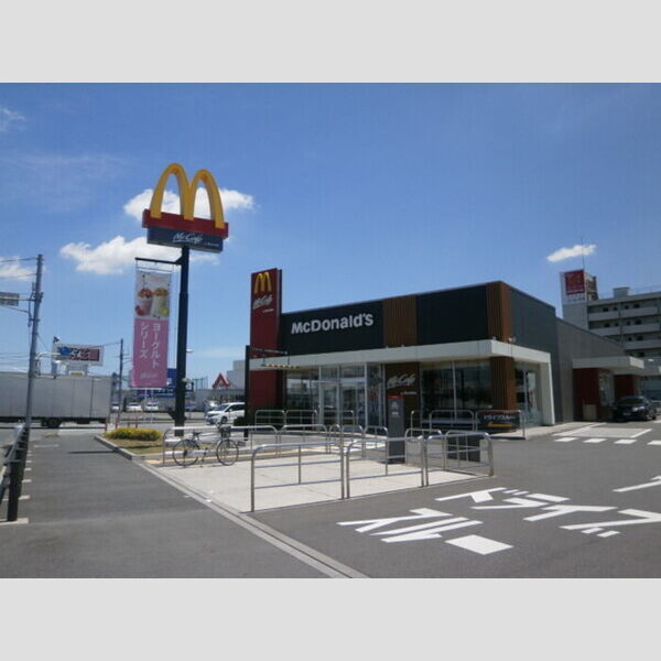 コート・シャルマンK マクドナルド140熊谷広瀬店267m