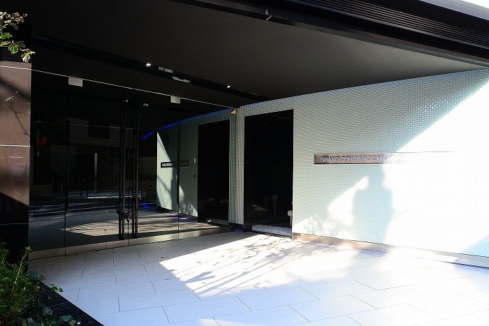 グランドコンシェルジュ三宿アジールコート1階 エントランス