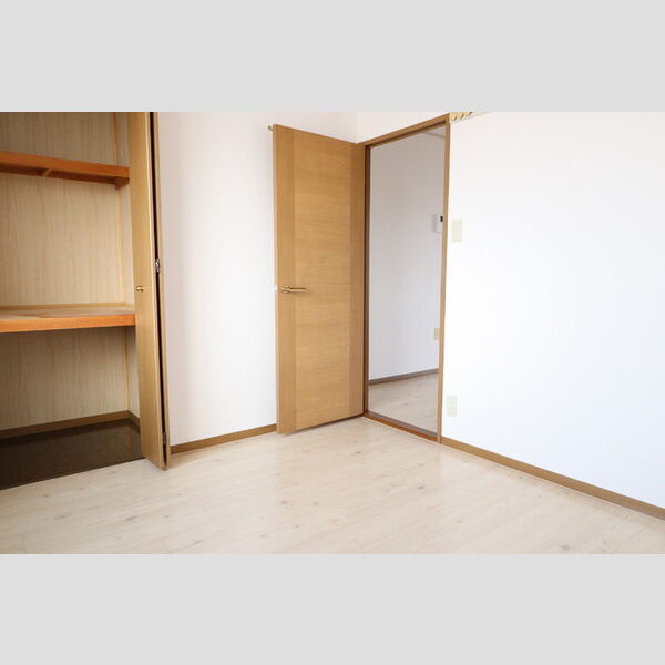 サンヴィレッジ本宿206号室 リビング