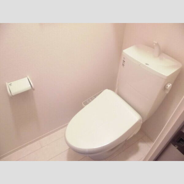 エアフォルク201号室 温水洗浄便座