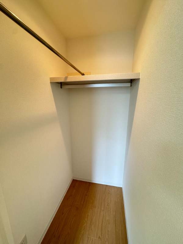 ルームス市川(E-073)2階 収納