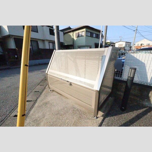 メゾンコリーヌ ゴミステーション