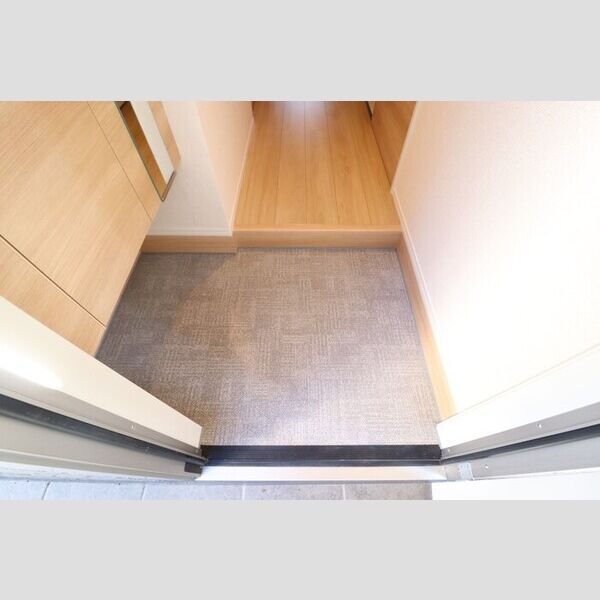 サニークレスト 玄関