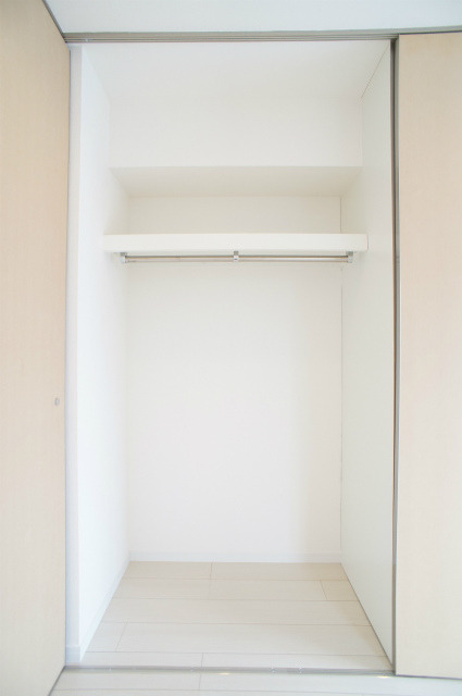 リブリ・鴨居イーストヒルズ 収納