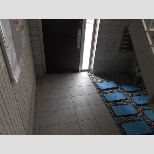 ヘリオス吉川美南　プルートーン ロビー