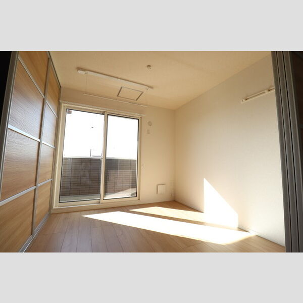 アベニール大倉山303号室 洋室4.6帖