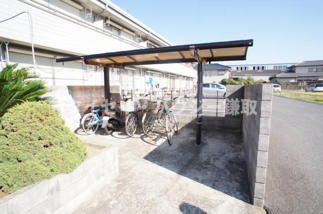 メゾン・ピエール・プルミエ0203号室 敷地内に自転車置場あります