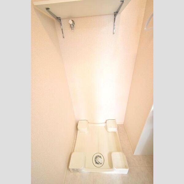 フルールベルテ二番館201号室 洗濯機置き場