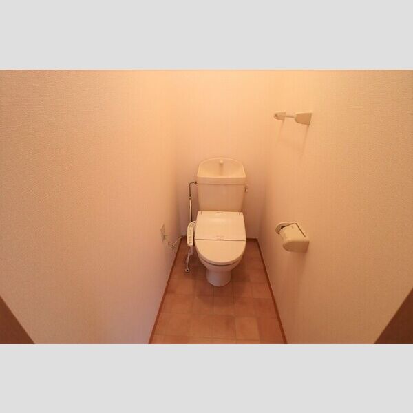 ヴェルドミール　弐番館 トイレ　温水洗浄暖房便座