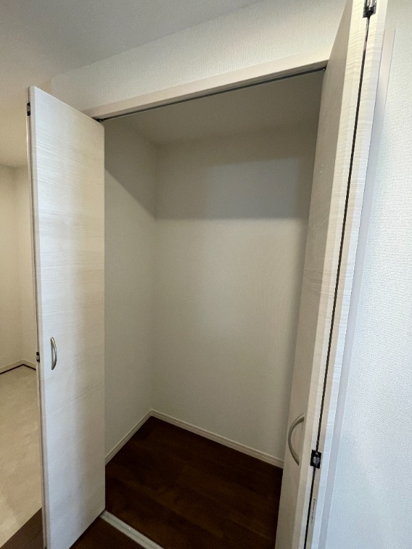 ティーリミテッド2階 収納