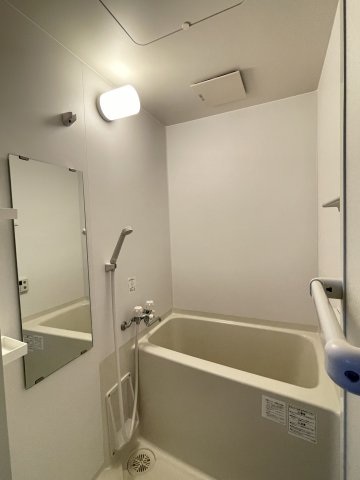 OWN APARTMENT 一之江102号室 お風呂
