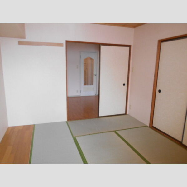 サニーハイツ205号室 和室　6帖