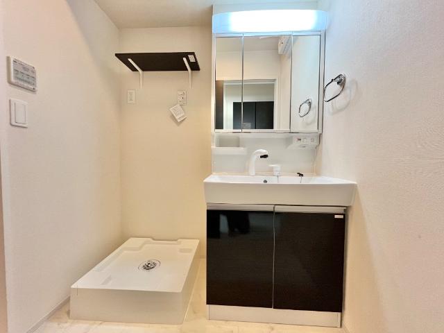 ベッシア・ノーブル203号室 洗髪洗面化粧台