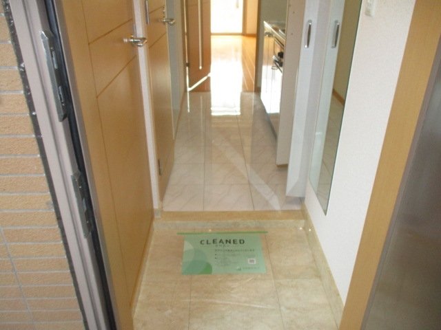 パレステュディオ新宿ＷＥＳＴ 玄関