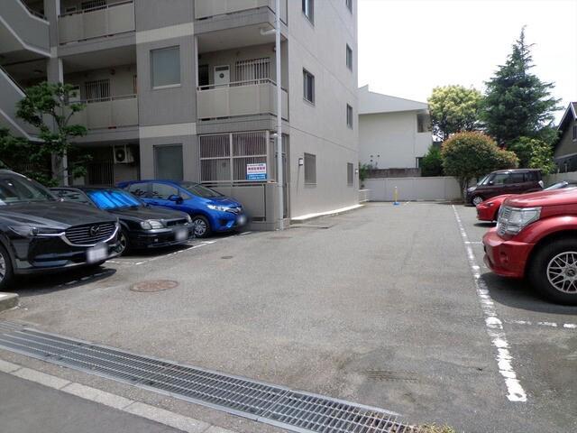 シグナス湘南3階 駐車場