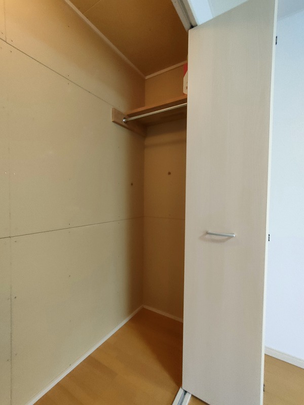 ＴＭＴ弐番館2階 収納