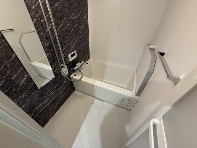 Ｍｉｌｅｓｔｏｎｅ　Ｓａｓａｚｕｋａ0102号室 お風呂