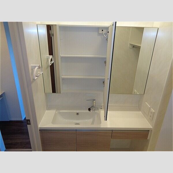 フランボワーズ中島 洗髪洗面化粧台