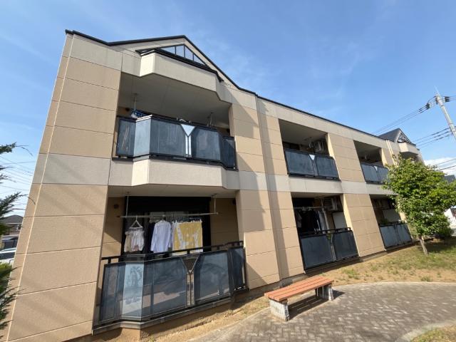 フローラル穂花 外観写真（昼）