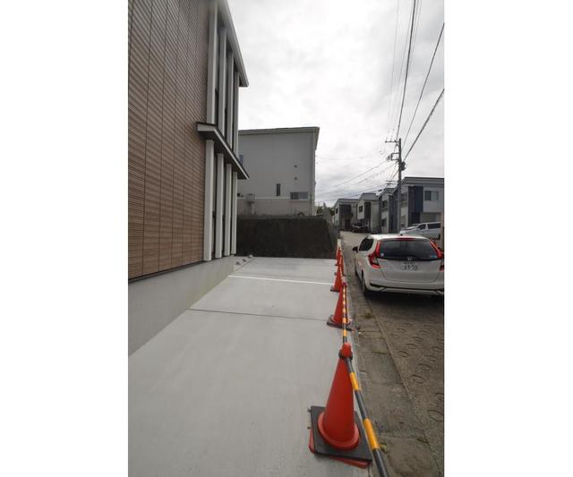 モンテベルデ 駐車場