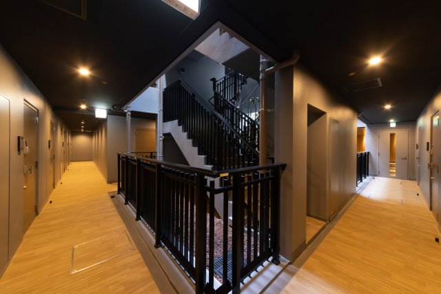 RESIDENCE　KOENJI417号室 共用廊下