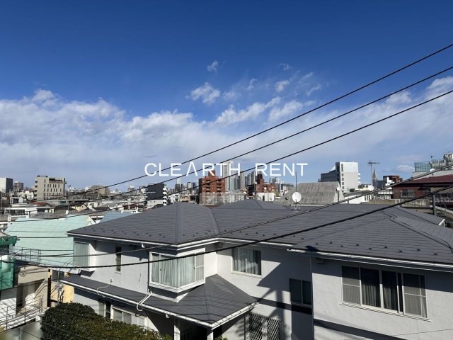 アスタルテ上原 都心の景色を眺めながら、静かにくつろぐ贅沢な時間を楽しめます